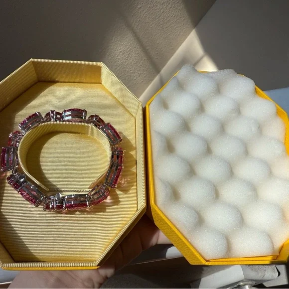 SWAROVSKI Millenia Bracelet - Picture 3 of 8